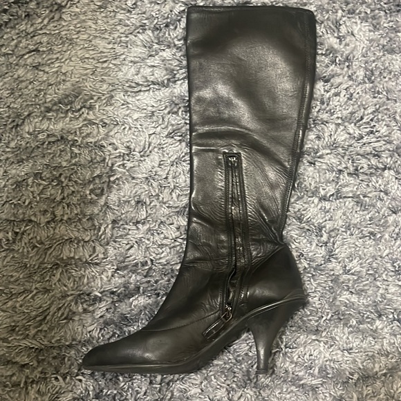 PRADA BOOTS💋💄 - Picture 5 of 16